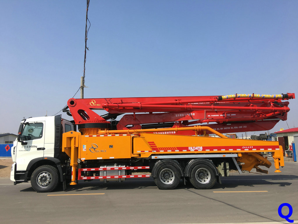 小型泵車(chē) 小型混凝土泵車(chē) 泵車(chē)、天泵