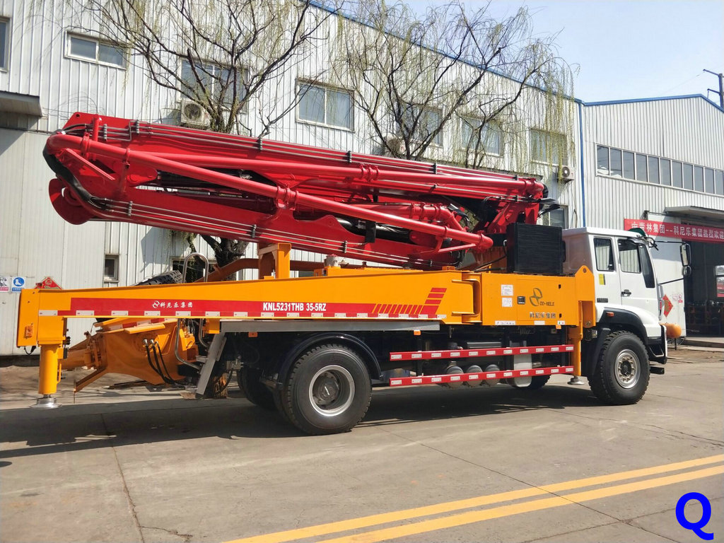 科尼樂小型混凝土泵車，天泵，小型泵車