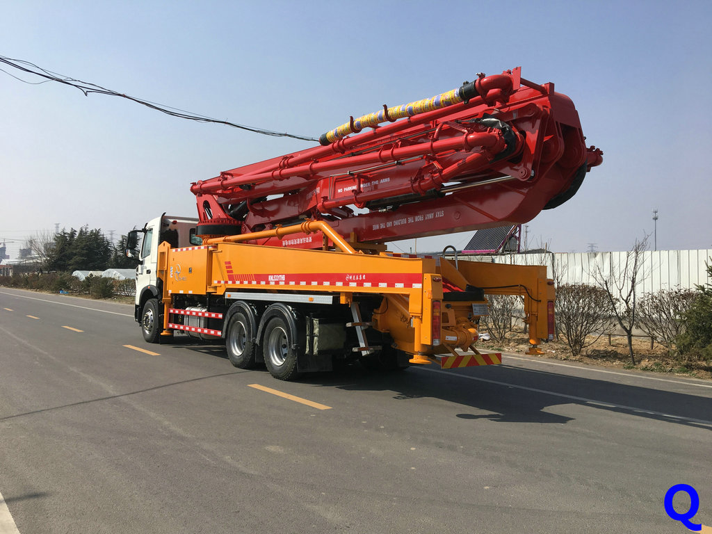 小型混凝土泵車，天泵，科尼樂小型泵車