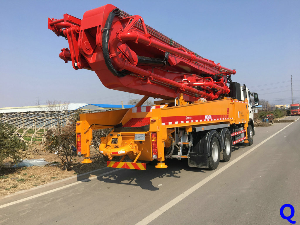 小型混凝土泵車，科尼樂，小型泵車，天泵