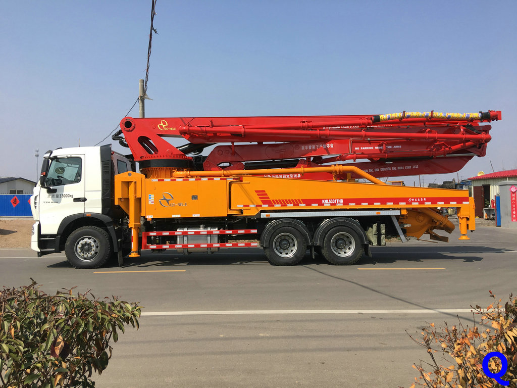 小型混凝土泵車，天泵，小型泵車，混凝土泵車