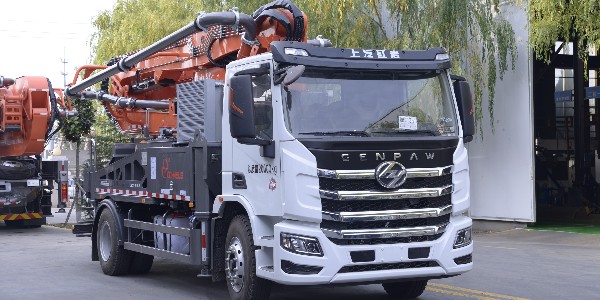 科尼樂32米兩橋混凝土泵車換新登場！